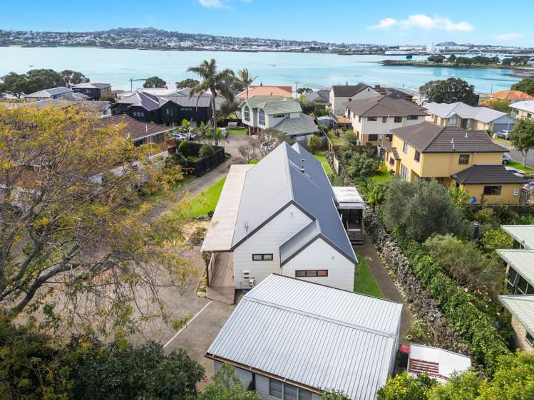 12 Nadine Place Mangere Bridge_1