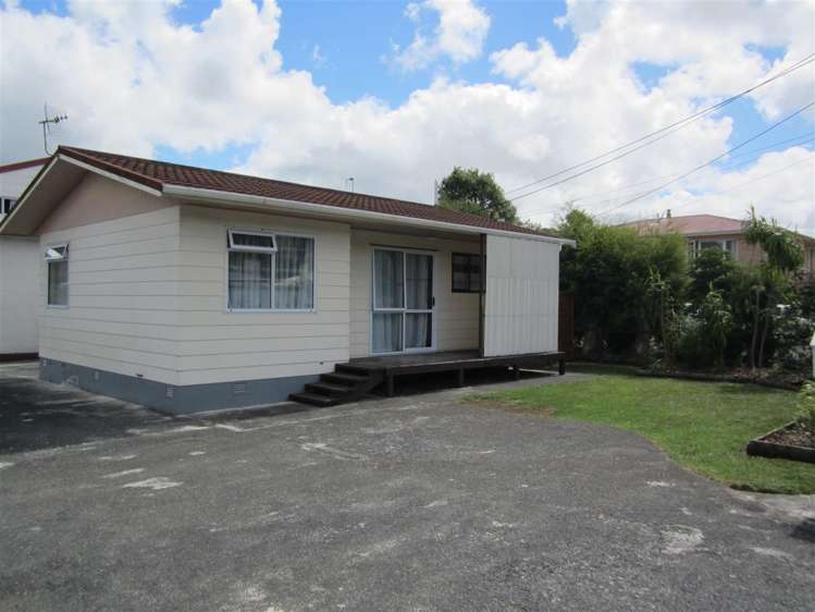 31 Ewing Road Riverside_3