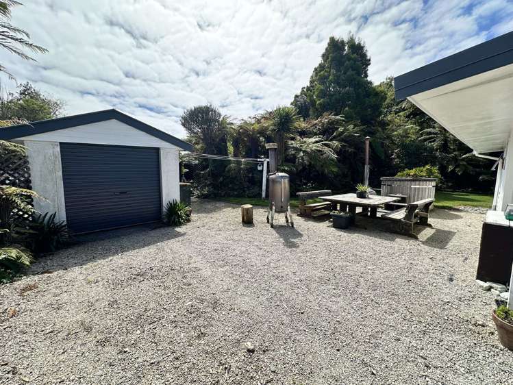 195 Sale Street Hokitika_11