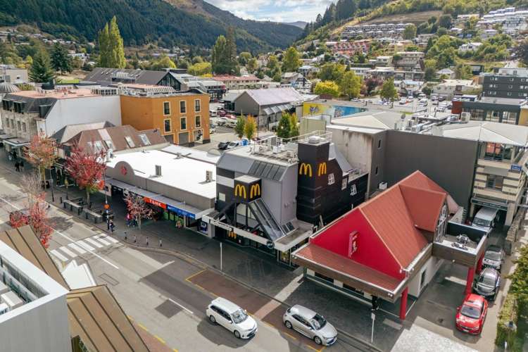 29 Camp Street Queenstown_4