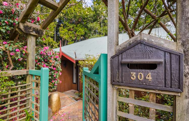 304 Huia Road Titirangi_1