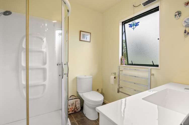 90b Rosier Road Glen Eden_13