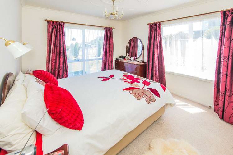 22 Lithgow Drive Otamatea_7