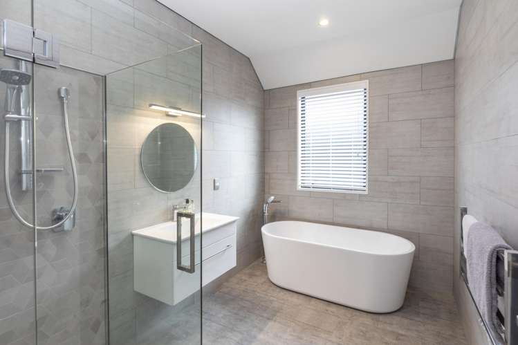 6 Waterstock Way Parklands_19