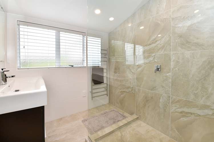 47 Cochrane Avenue Arkles Bay_9