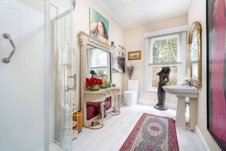 7 Easther Crescent Kew_13