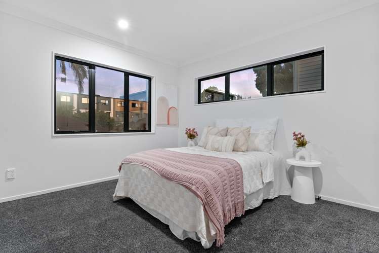 2B Palmgreen Court Stanmore Bay_18