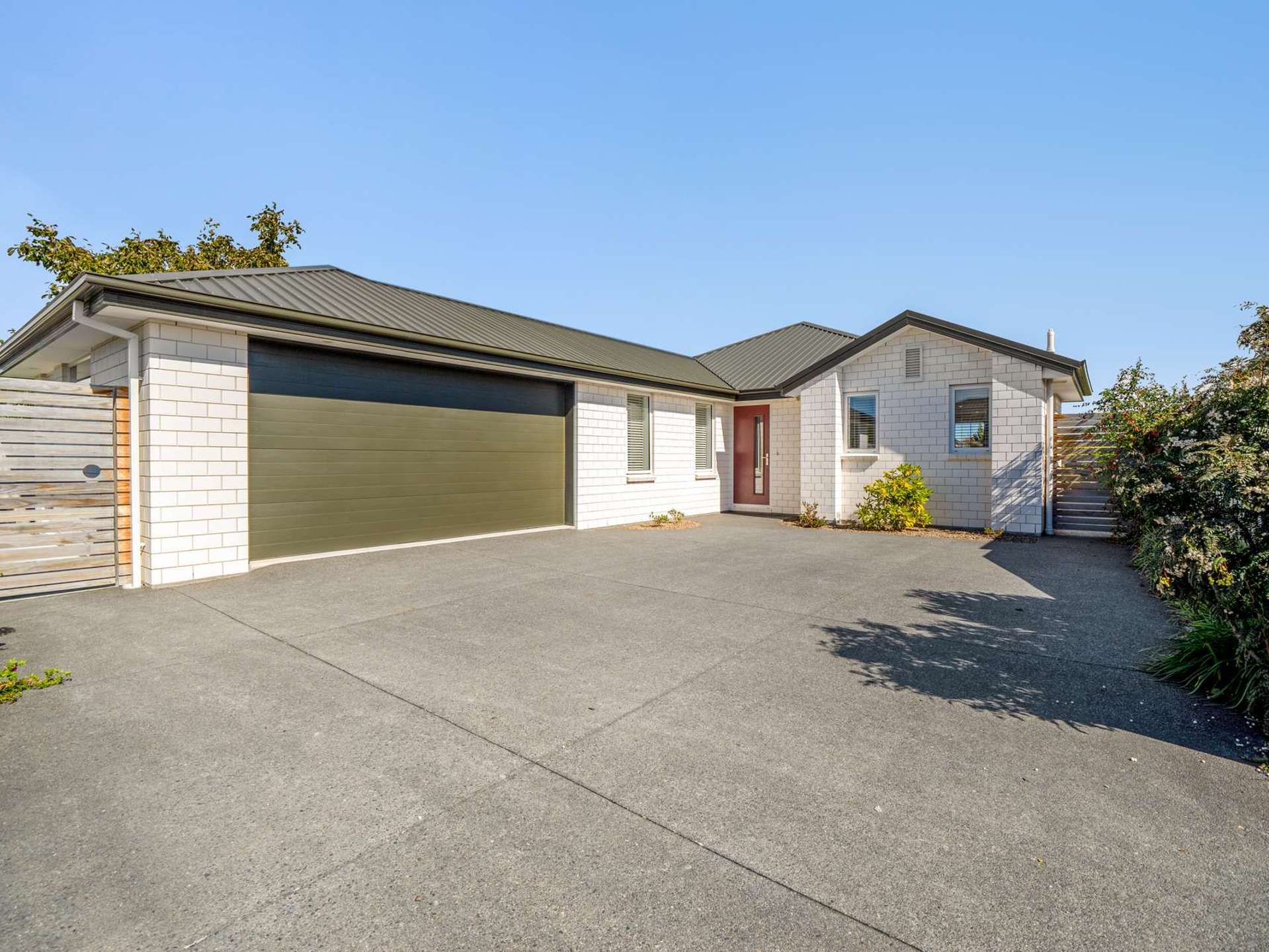 72 Sunline Avenue Lincoln_0