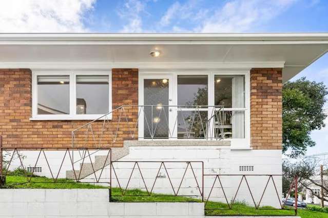 Mt Eden, 2 bedrooms, recently renovated