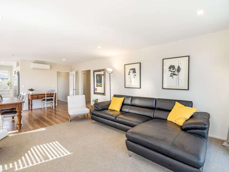 72 Sunline Avenue Lincoln_9