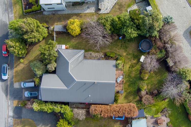 132 Mount Iron Drive Wanaka_1