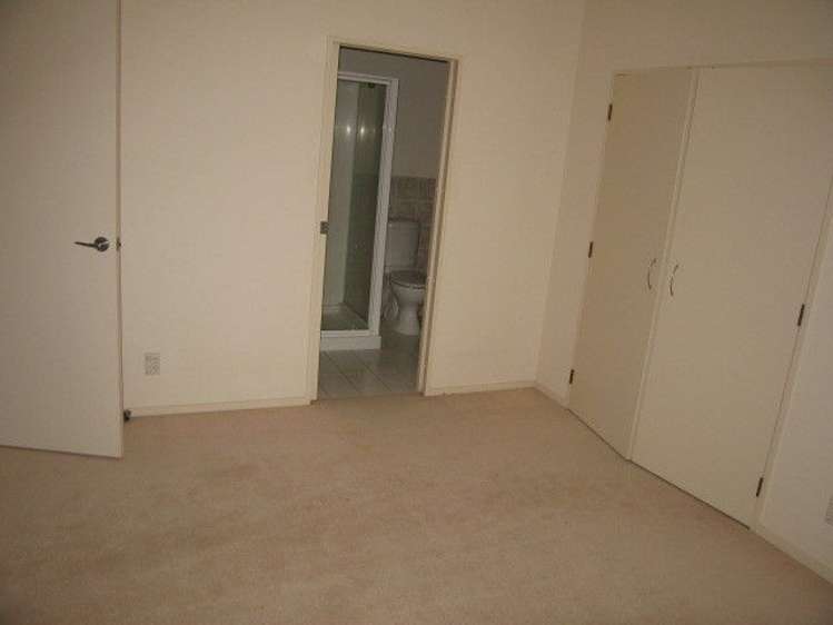 2g/6 Queen Street Palmerston North Central_4