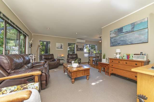 8 Kaurimu Rise Titirangi_3