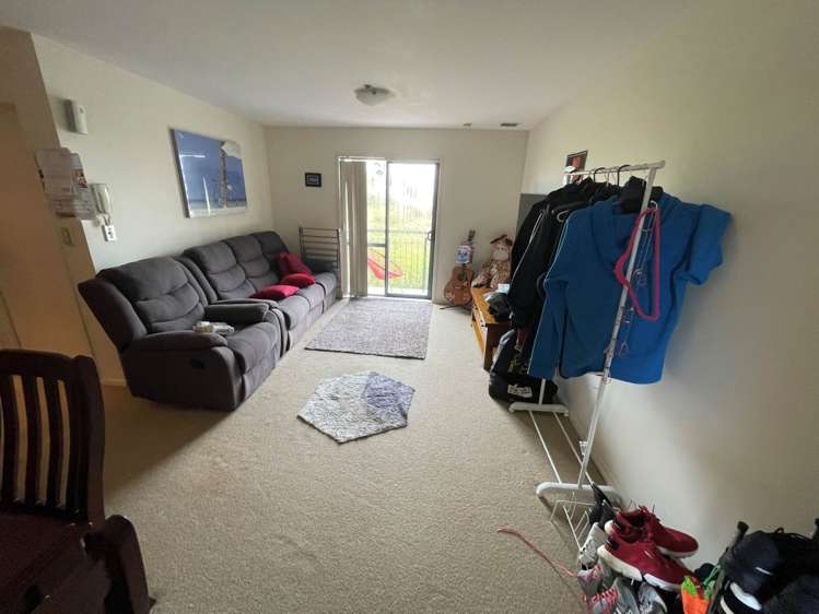 2I/17 Crown Lynn Place_0