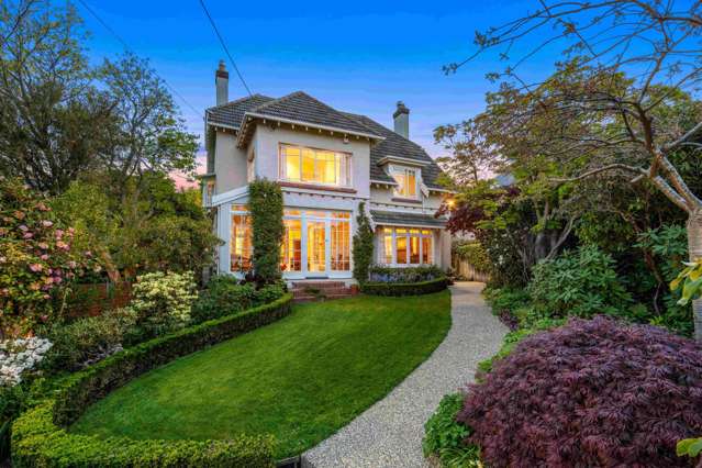 Grandeur and Grace in the Heart of Maori Hill