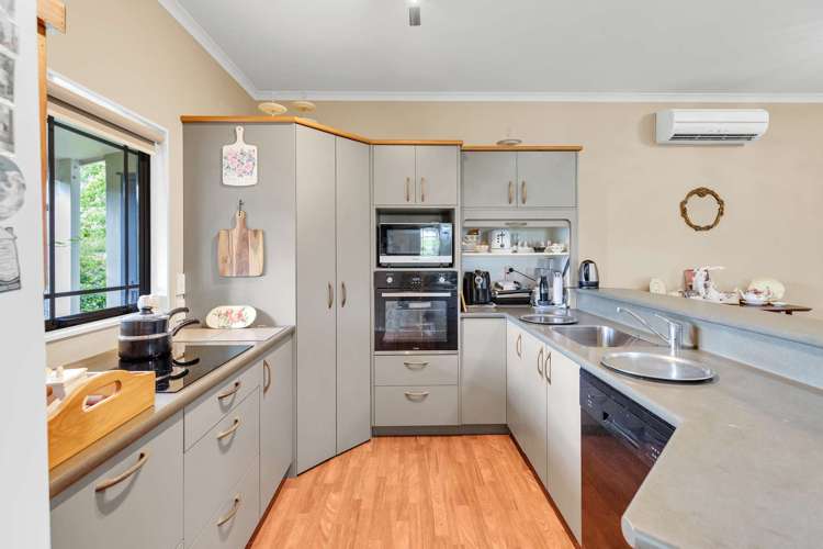 20 Paraekaretu Street Hunterville_11