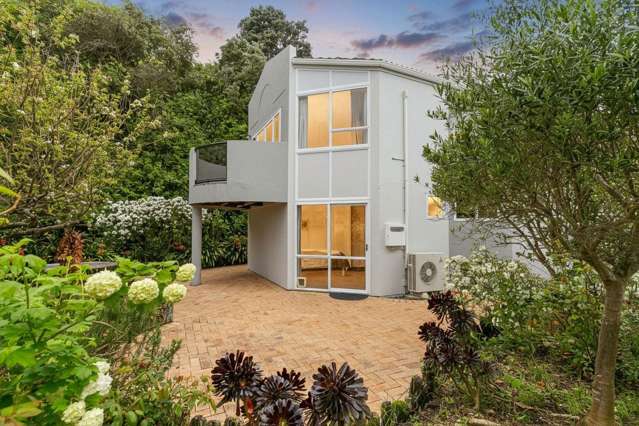 5 Erskine Close Island Bay_2