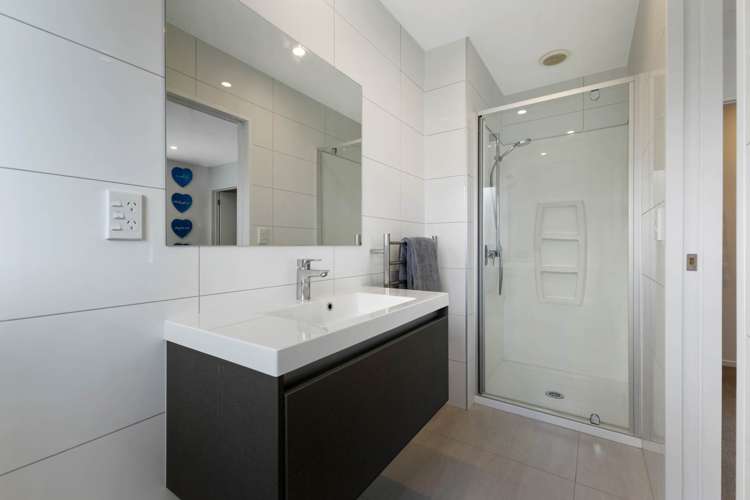 13 Waituarua Drive Conifer Grove_12