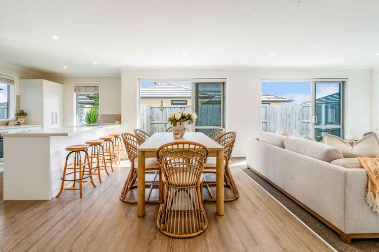 11 Sabre Street Papamoa Beach_11