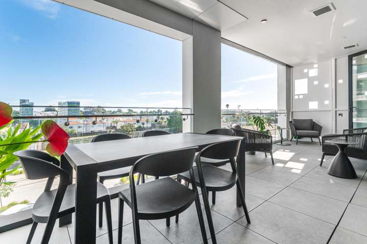 202/223D Green Lane West Epsom_5