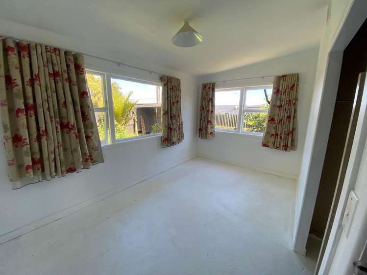 8 Donnelly Street Oakura New Plymouth Houses for Rent One Roof