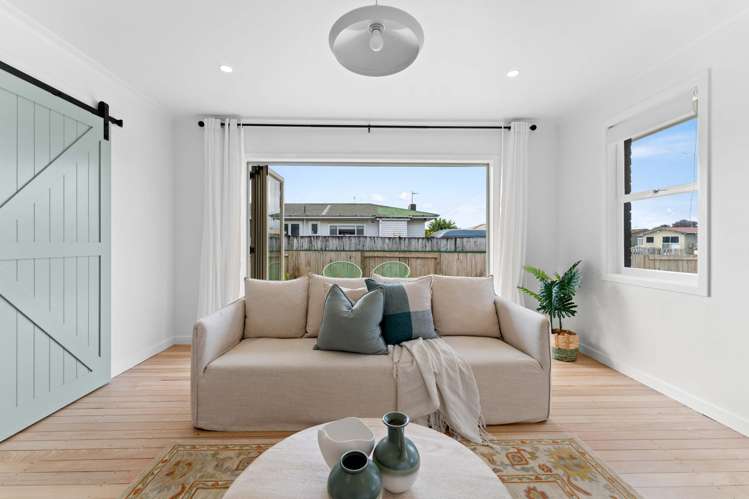 16 Wembury Grove Parkvale_12
