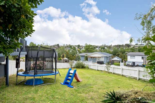 1/73 Athena Drive Totara Vale_1