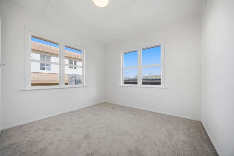 194 Chivalry Road Glenfield_15