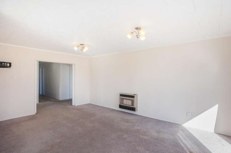 8 Brown Street Foxton_14