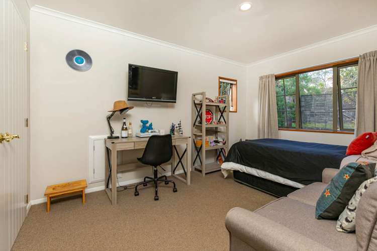 12c Kimberly Grove Greenhithe_17