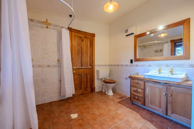 7 Mclellan Place Albert Town_11