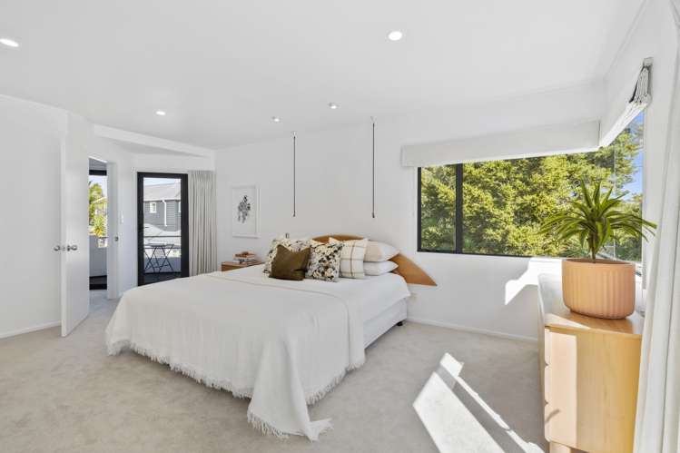 2/15 Wernham Place Northcote_10