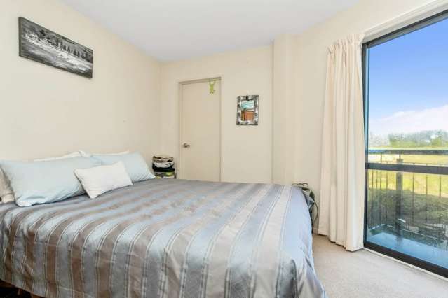 4C/17 Crown Lynn Place New Lynn_2