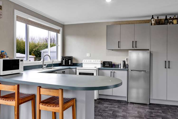 1 Malone Place Hawera_8