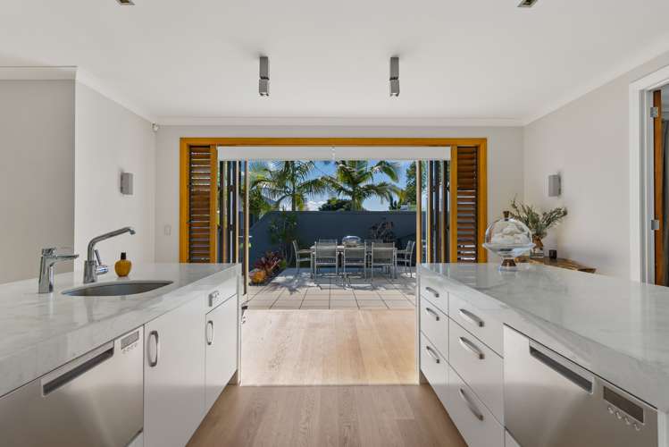 8b Wynsfield Garden Saint Heliers_12