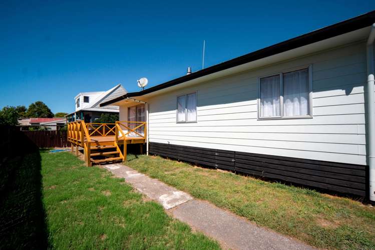76B Kahikatea Drive Melville_11