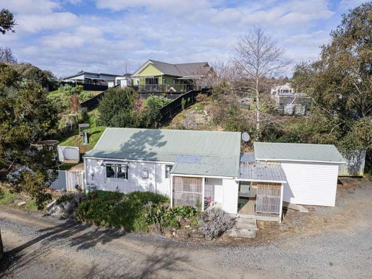 83 Alcoba Street Te Kamo_15