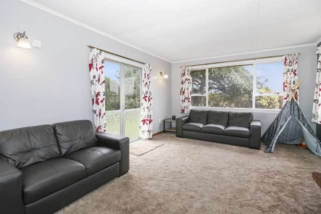 1358 Devon Road Waitara_3