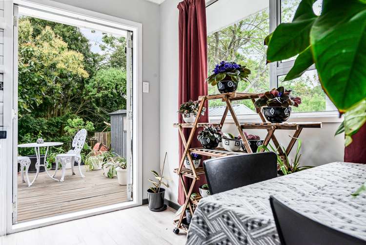 21 Brookbank Place Glenview_16