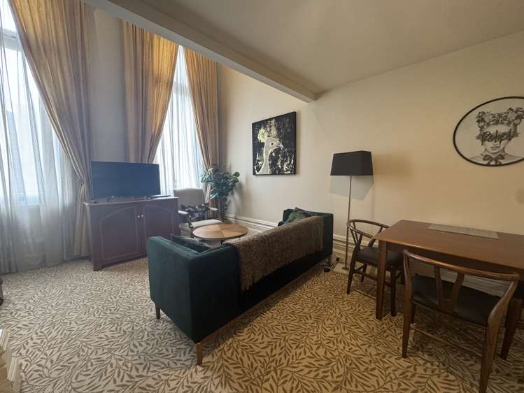 14/28 Cathedral Square_4