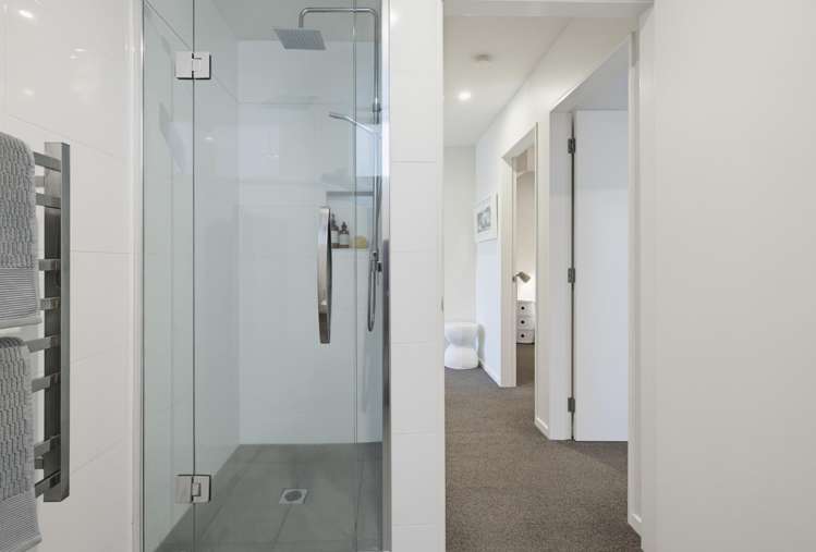 352 Queens Drive Lyall Bay_23