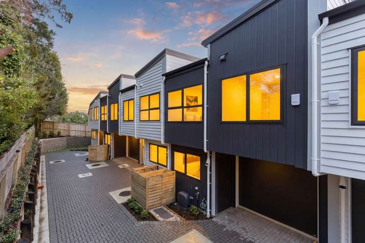 8/114 Don Buck Road_2