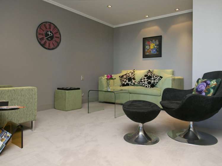 2/225 Lake Terrace Waipahihi_6