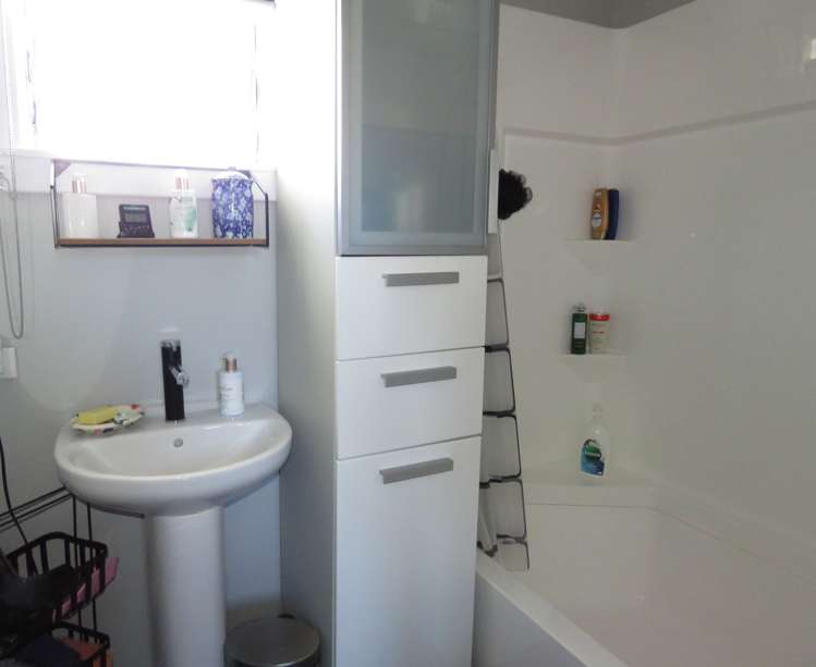 75 Shiel Street Reefton_11