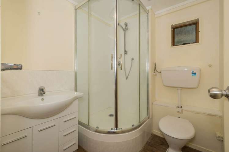13 Malters Place Browns Bay_16