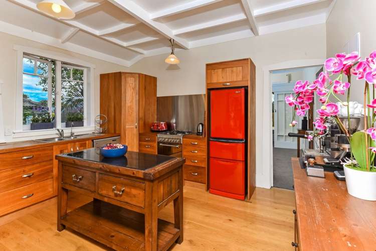 25 Ascot Avenue Narrow Neck_8