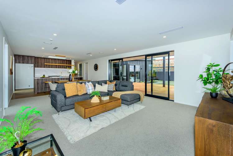 87 Whitehorn Drive_4