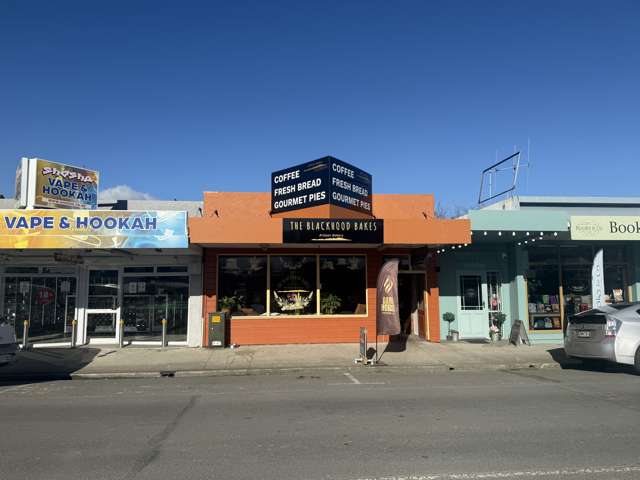 PRIME LOCATION - EXCELLENT TENANT