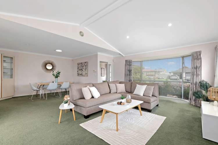 25 Hillcrest Road Otumoetai_9