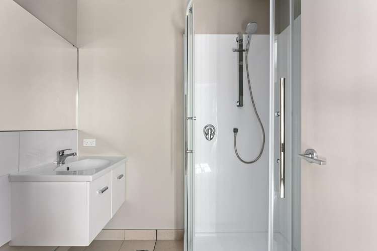 3/90 Customhouse Street Gisborne_10
